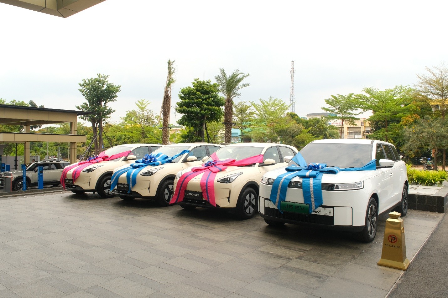 Pengundian Double Hoki Vol 14: 4 Unit Mobil EV untuk 250 Nasabah Beruntung Bank Danus!
